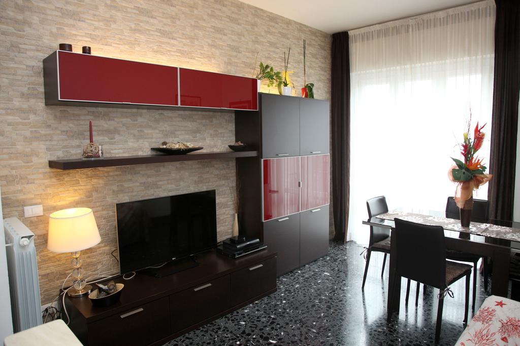 Apartamento A Casa Di Simone A Viareggio Exterior foto