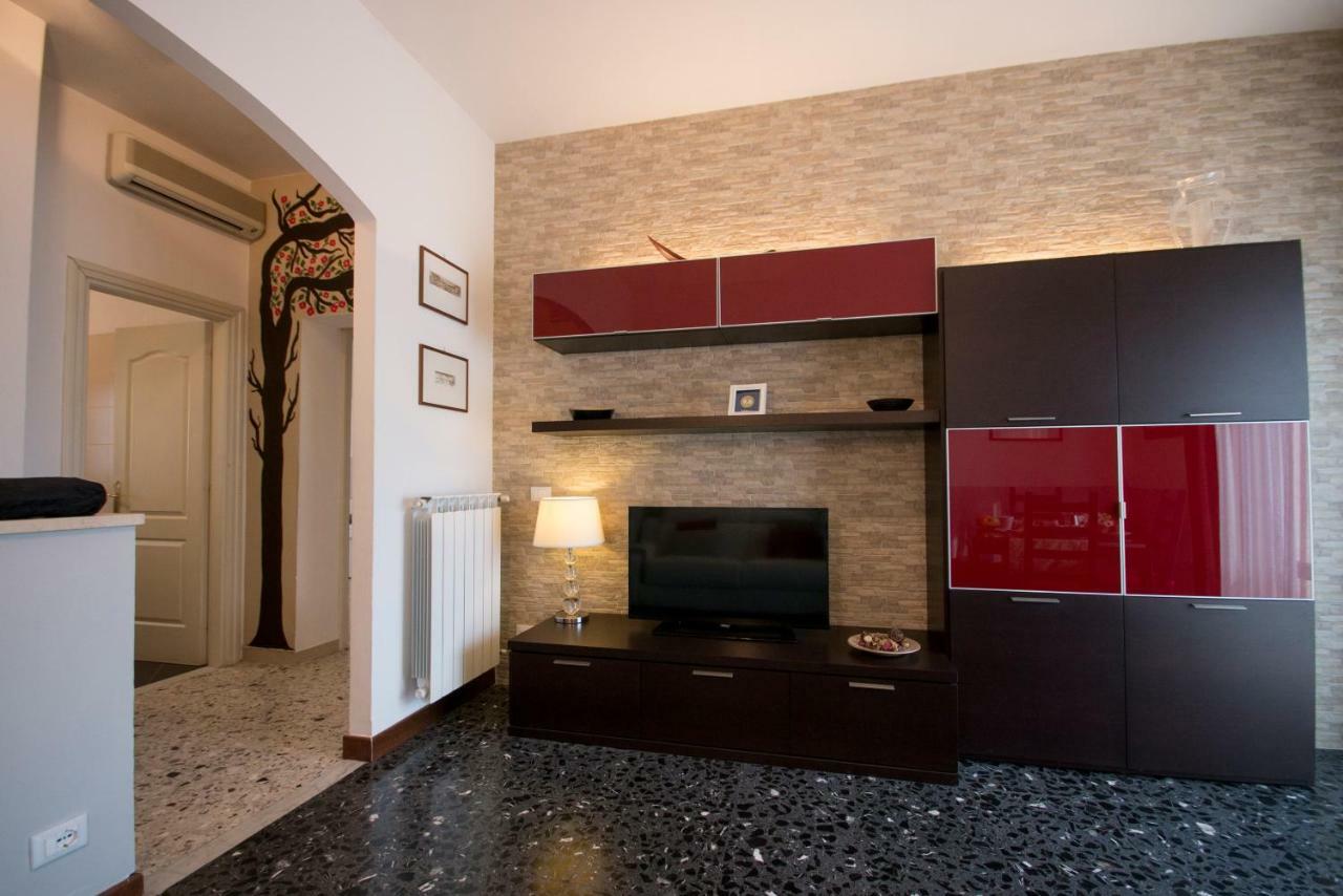 Apartamento A Casa Di Simone A Viareggio Exterior foto